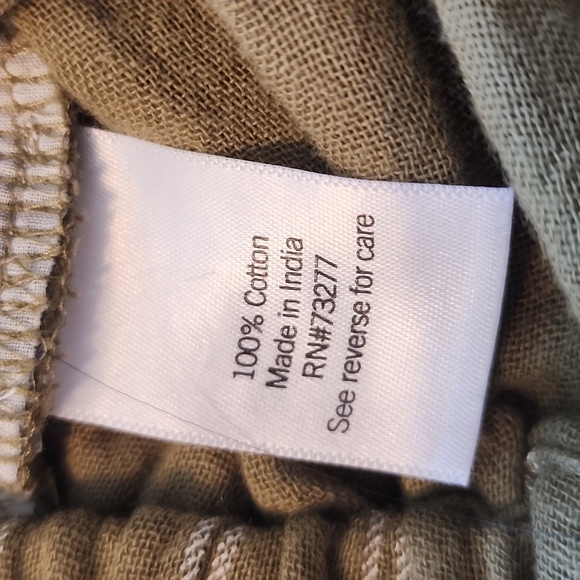 SO hi-rise tapered pants size medium - Picture 4 of 5